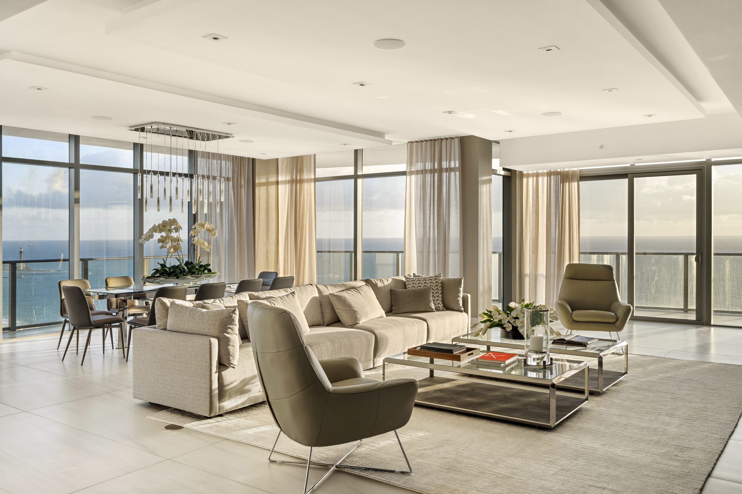 Pompano oceanfront penthouse — Pompano Beach, FL